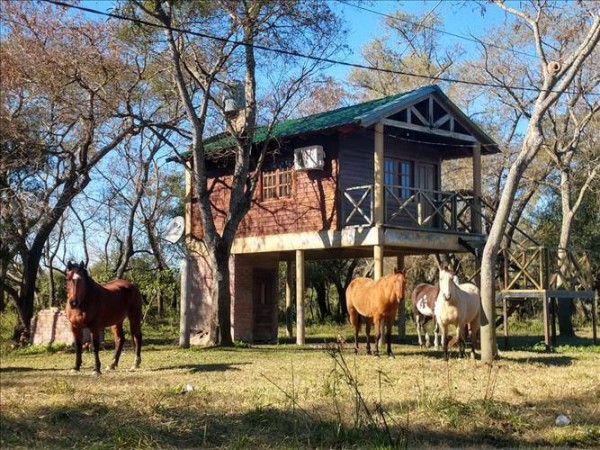 CABAÑA EN CAYASTA A LA VENTA