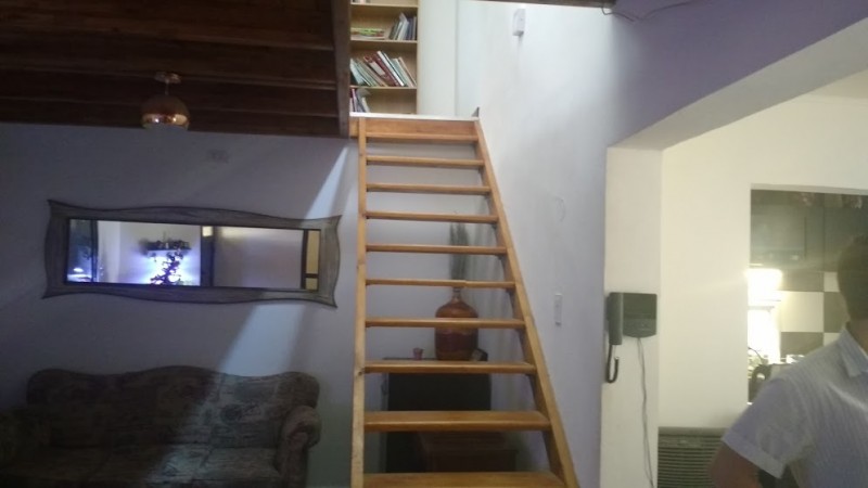 Casa, amplia y de excelente calidad constructiva.