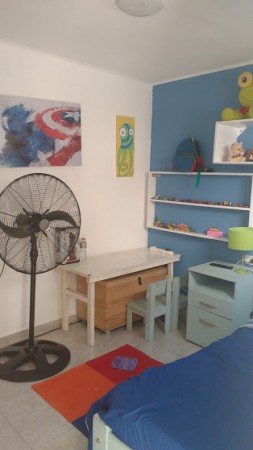 Casa, amplia y de excelente calidad constructiva.