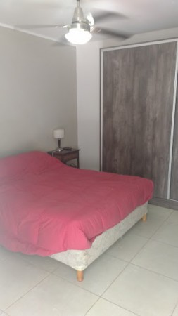 Casa, amplia y de excelente calidad constructiva.