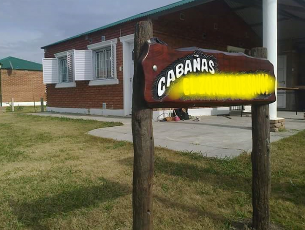 Se vende complejo con dos cabañas en Sauce Viejo