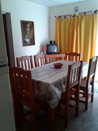 Se vende complejo con dos cabañas en Sauce Viejo