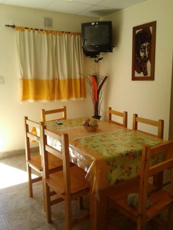 Se vende complejo con dos cabañas en Sauce Viejo
