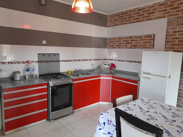 SE VENDE  CASA QUINTA EN ROCA