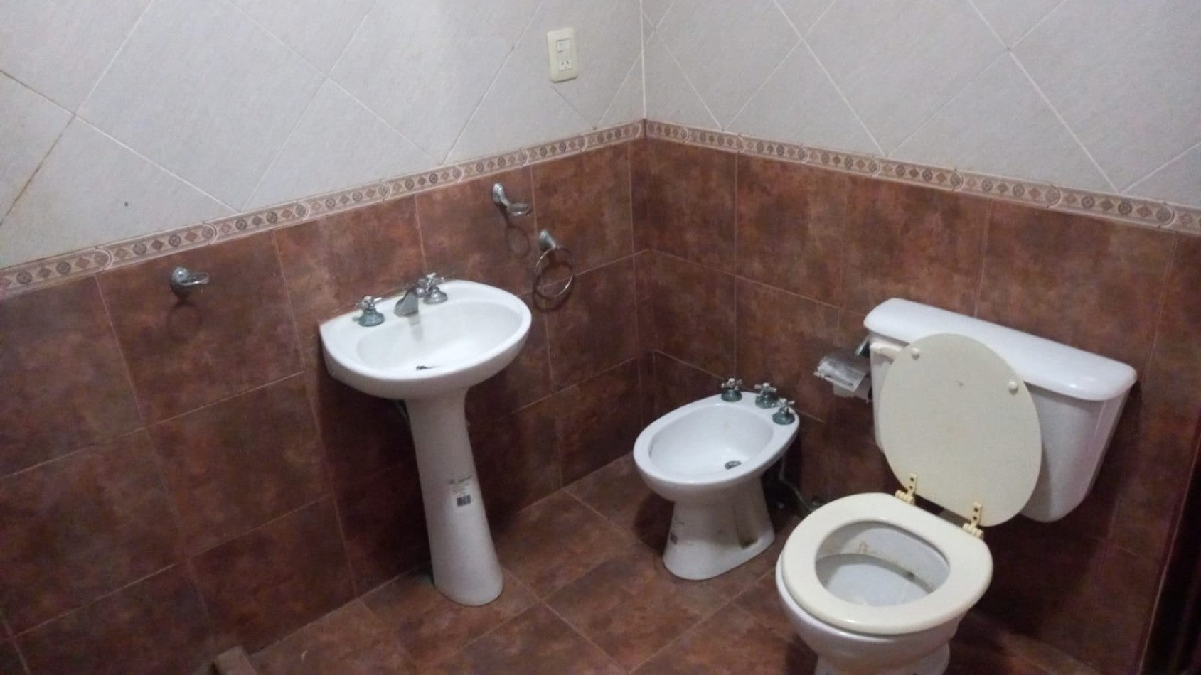 ALQUILADO.....SE ALQUILA DEPARTAMENTO  ZONA UTN