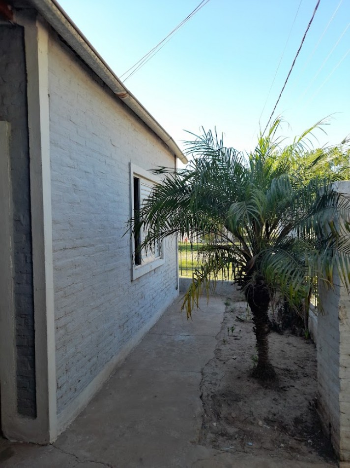 SE ALQUILA CASA DE DOS DORMITORIOS